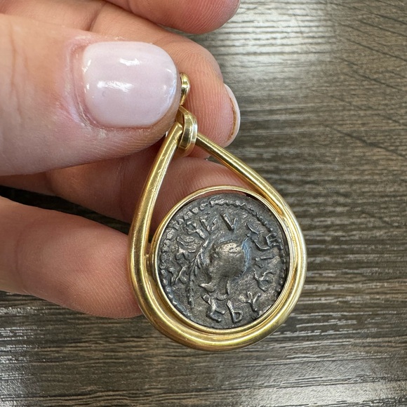 14K Yellow Gold Judean Bar Kokhba Revolt Coin Pendant - Picture 7 of 16